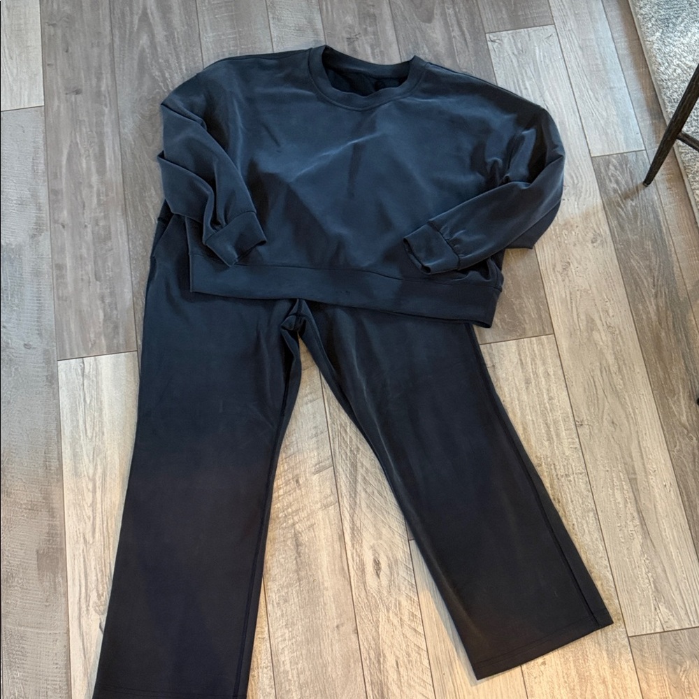 Black Sweatshirt and Pants Set